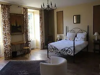 Chateau De La Touche * Savigny-Levescault