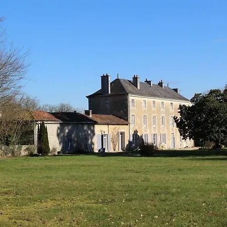 Chateau De La Touche * Savigny-Levescault