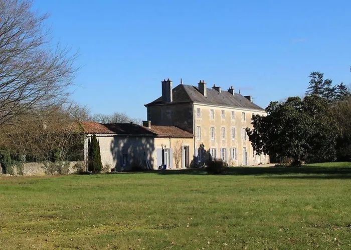 Chateau De La Touche 3* Savigny-Lévescault